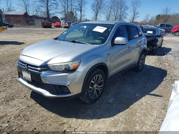 JA4AR3AU6JU016480 2018 MITSUBISHI OUTLANDER - Image 2