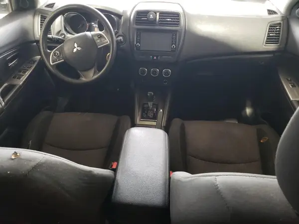 JA4AR3AU6JU018391 2018 MITSUBISHI OUTLANDER - Image 8