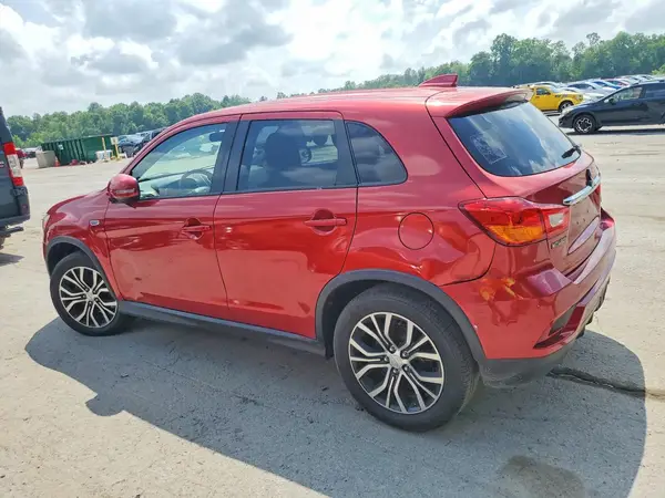 JA4AR3AU6JU022571 2018 MITSUBISHI OUTLANDER - Image 2