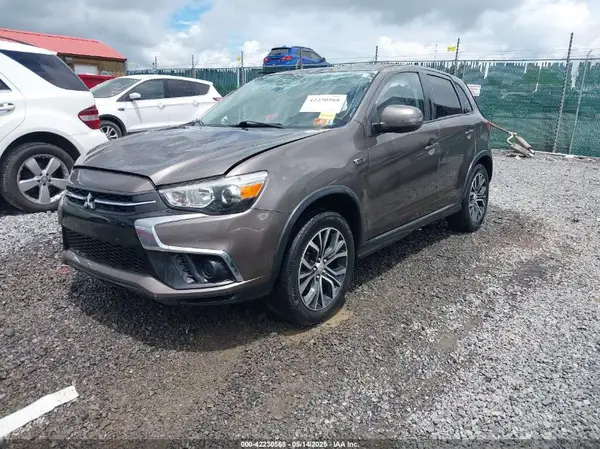 JA4AR3AU6JU023218 2018 MITSUBISHI OUTLANDER - Image 2