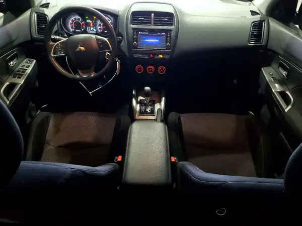 JA4AR3AU6JU024644 2018 MITSUBISHI OUTLANDER - Image 8