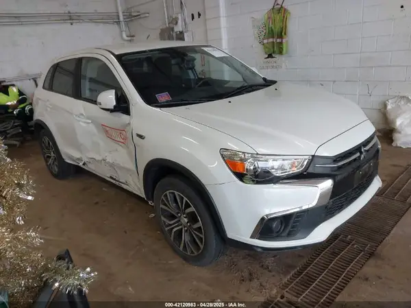 JA4AR3AU6JZ014117 2018 MITSUBISHI OUTLANDER - Image 1