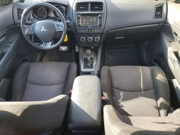JA4AR3AU6JZ028289 2018 MITSUBISHI OUTLANDER - Image 8