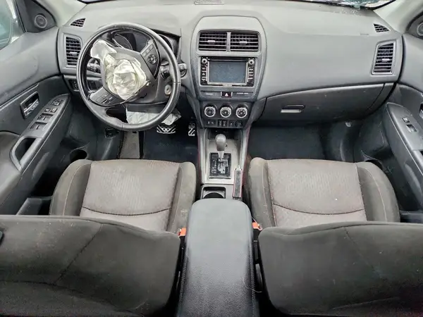 JA4AR3AU6JZ028616 2018 MITSUBISHI OUTLANDER - Image 8