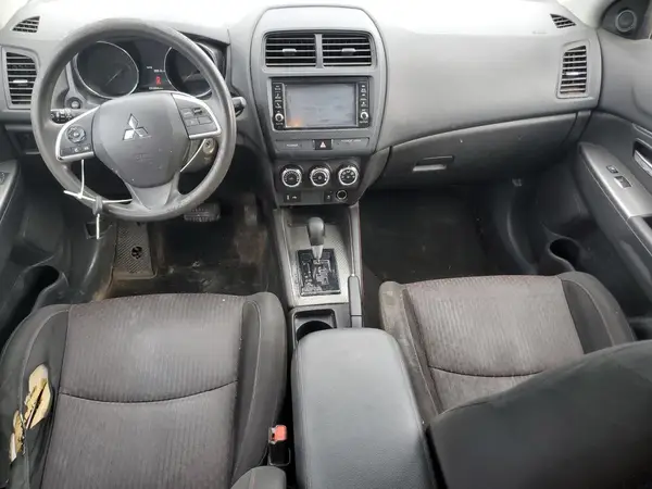JA4AR3AU6KU000930 2019 MITSUBISHI OUTLANDER - Image 8