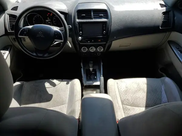 JA4AR3AU6KU005724 2019 MITSUBISHI OUTLANDER - Image 8
