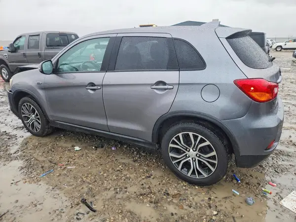 JA4AR3AU6KU010616 2019 MITSUBISHI OUTLANDER - Image 2