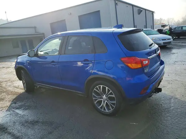 JA4AR3AU6KU020398 2019 MITSUBISHI OUTLANDER - Image 2
