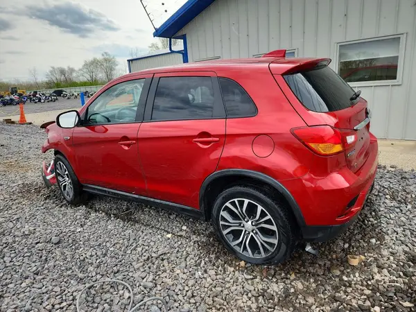 JA4AR3AU6KU022927 2019 MITSUBISHI OUTLANDER - Image 2