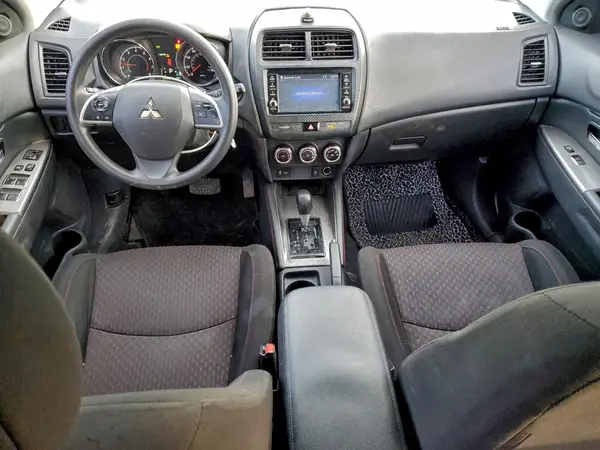JA4AR3AU6KU031837 2019 MITSUBISHI OUTLANDER - Image 8
