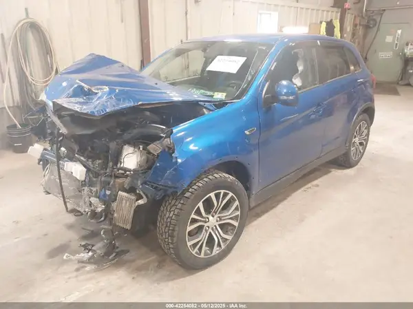 JA4AR3AU6KU033202 2019 MITSUBISHI OUTLANDER - Image 2