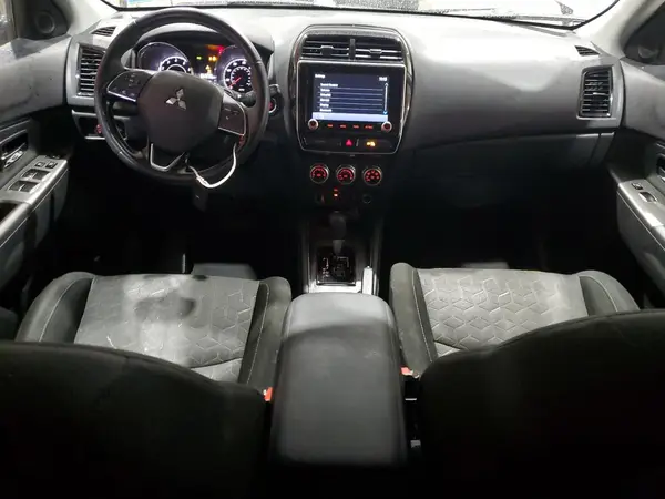JA4AR3AU6LU015784 2020 MITSUBISHI OUTLANDER - Image 8