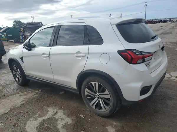 JA4AR3AU6LU020662 2020 MITSUBISHI OUTLANDER - Image 2