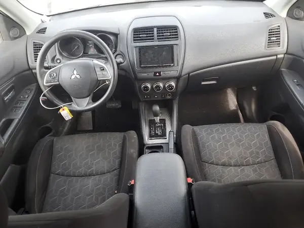 JA4AR3AU6LU023111 2020 MITSUBISHI OUTLANDER - Image 8