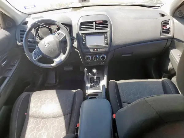 JA4AR3AU6LU025375 2020 MITSUBISHI OUTLANDER - Image 8