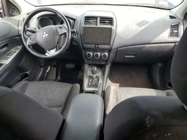 JA4AR3AU6LU028812 2020 MITSUBISHI OUTLANDER - Image 8