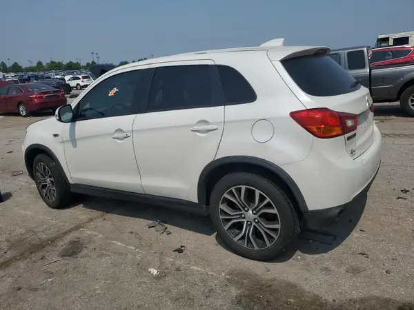 JA4AR3AU7HZ000947 2017 MITSUBISHI OUTLANDER - Image 2