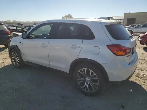 JA4AR3AU7HZ004075 2017 MITSUBISHI OUTLANDER - Image 2