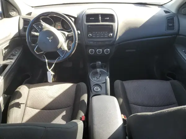 JA4AR3AU7HZ004075 2017 MITSUBISHI OUTLANDER - Image 8
