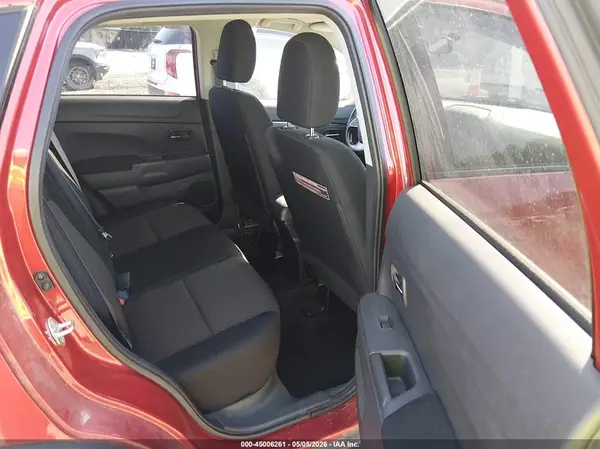 JA4AR3AU7HZ005372 2017 MITSUBISHI OUTLANDER - Image 8