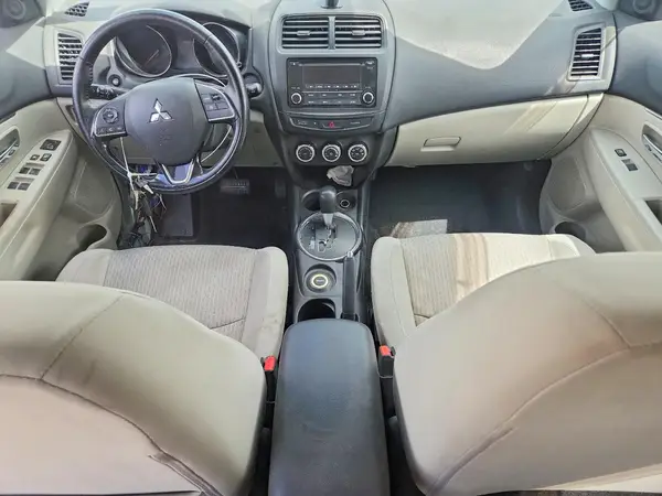JA4AR3AU7HZ012788 2017 MITSUBISHI OUTLANDER - Image 8