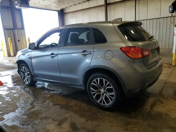 JA4AR3AU7HZ020633 2017 MITSUBISHI OUTLANDER - Image 2