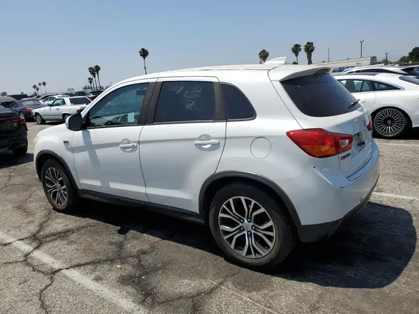 JA4AR3AU7HZ032944 2017 MITSUBISHI OUTLANDER - Image 2