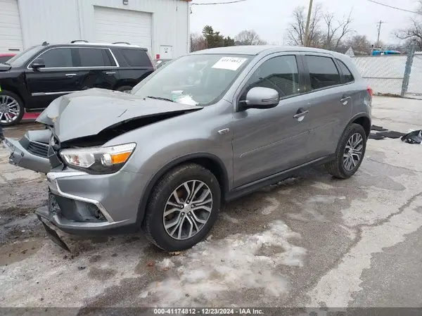 JA4AR3AU7HZ047198 2017 MITSUBISHI OUTLANDER - Image 2