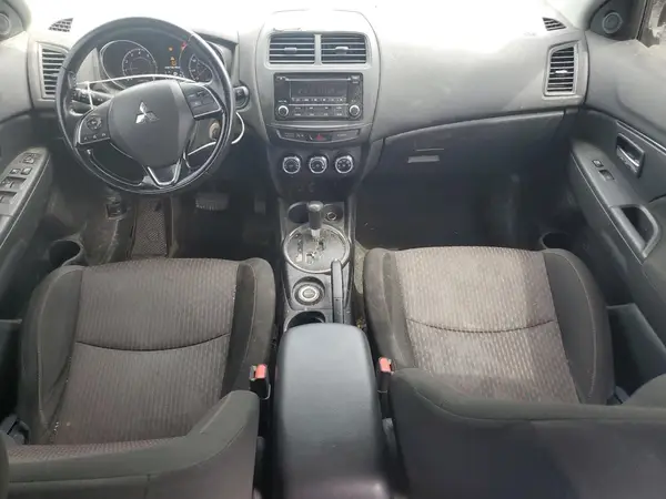 JA4AR3AU7HZ050649 2017 MITSUBISHI OUTLANDER - Image 8