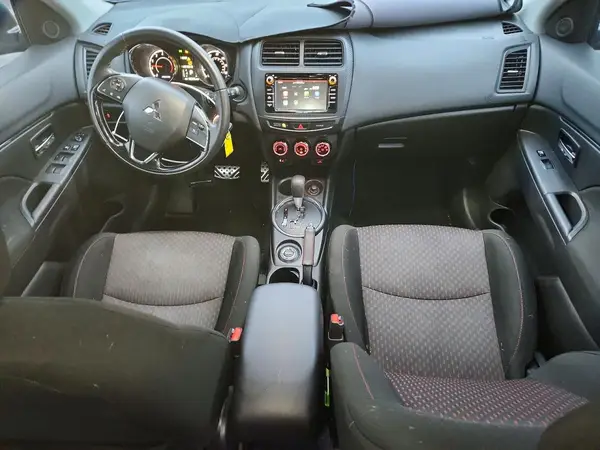 JA4AR3AU7HZ060503 2017 MITSUBISHI OUTLANDER - Image 8