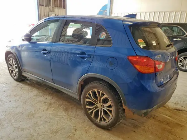 JA4AR3AU7HZ069699 2017 MITSUBISHI OUTLANDER - Image 2