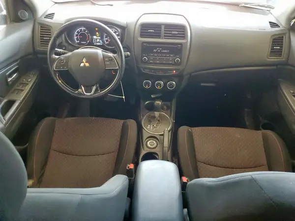 JA4AR3AU7HZ069699 2017 MITSUBISHI OUTLANDER - Image 8