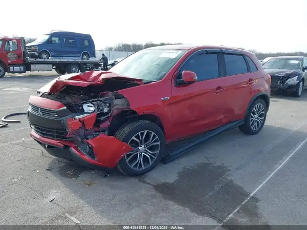 JA4AR3AU7HZ070545 2017 MITSUBISHI OUTLANDER - Image 2