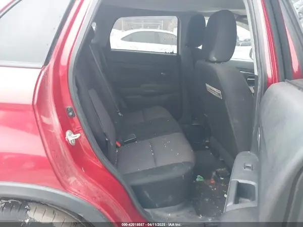 JA4AR3AU7JU007786 2018 MITSUBISHI OUTLANDER - Image 8
