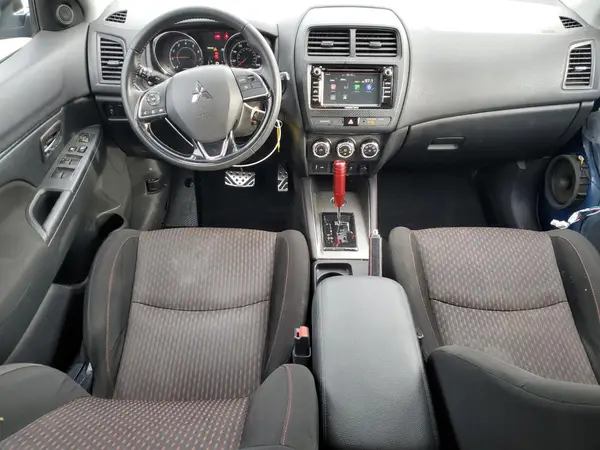 JA4AR3AU7JU010252 2018 MITSUBISHI OUTLANDER - Image 8