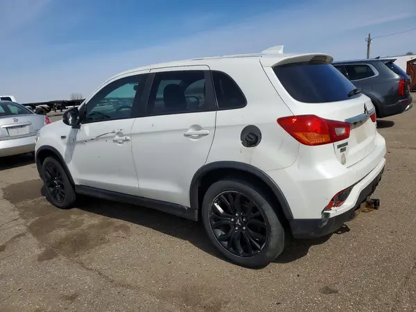 JA4AR3AU7JU012602 2018 MITSUBISHI OUTLANDER - Image 2