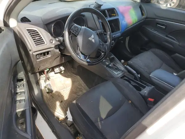 JA4AR3AU7JU012602 2018 MITSUBISHI OUTLANDER - Image 8
