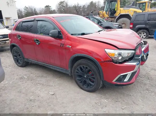 JA4AR3AU7JU014799 2018 MITSUBISHI OUTLANDER - Image 1