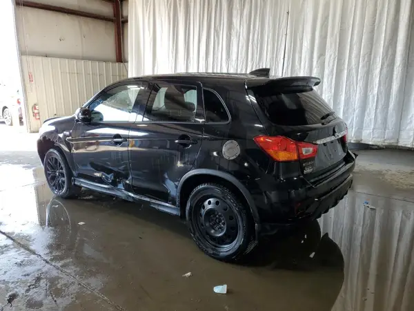 JA4AR3AU7JU015547 2018 MITSUBISHI OUTLANDER - Image 2