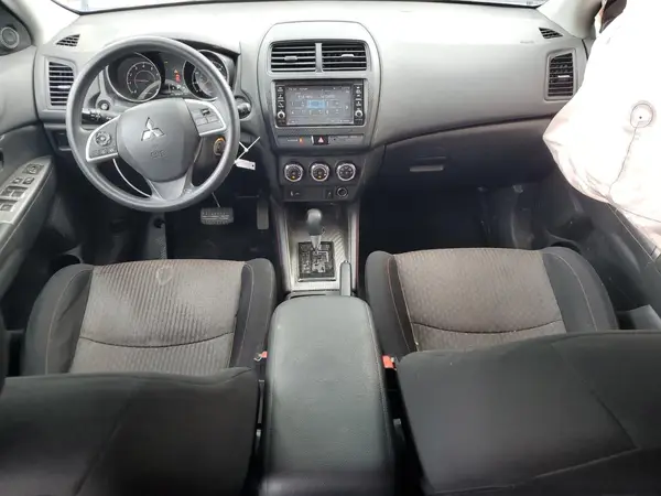 JA4AR3AU7JU024443 2018 MITSUBISHI OUTLANDER - Image 8