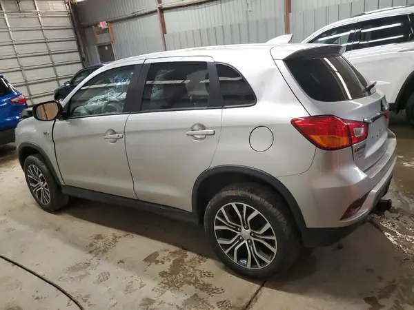 JA4AR3AU7JZ017690 2018 MITSUBISHI OUTLANDER - Image 2