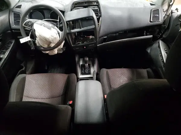 JA4AR3AU7JZ017690 2018 MITSUBISHI OUTLANDER - Image 8