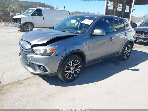 JA4AR3AU7KU005232 2019 MITSUBISHI OUTLANDER - Image 2