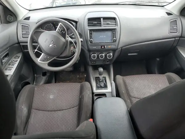 JA4AR3AU7KU020572 2019 MITSUBISHI OUTLANDER - Image 8
