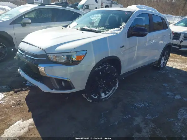 JA4AR3AU7KU022435 2019 MITSUBISHI OUTLANDER - Image 2