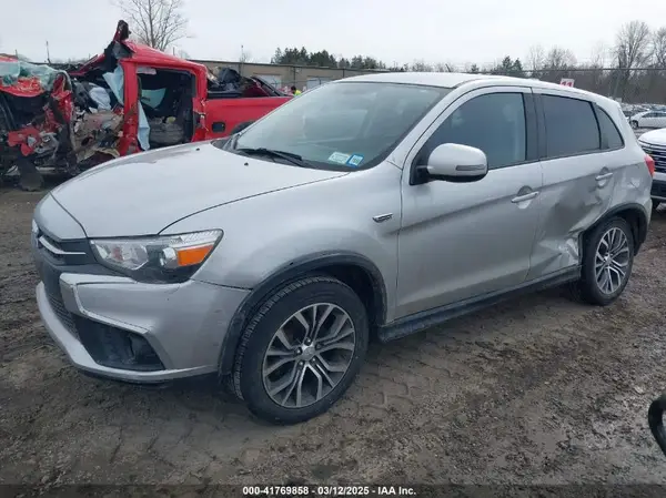 JA4AR3AU7KU024461 2019 MITSUBISHI OUTLANDER - Image 2