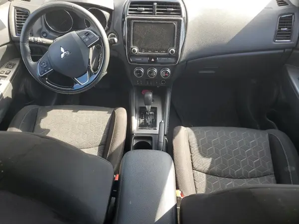 JA4AR3AU7LU003630 2020 MITSUBISHI OUTLANDER - Image 8
