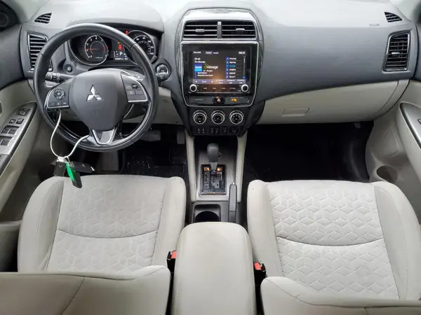 JA4AR3AU7LU013574 2020 MITSUBISHI OUTLANDER - Image 8