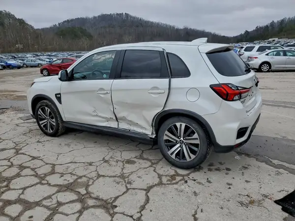 JA4AR3AU7LU015275 2020 MITSUBISHI OUTLANDER - Image 2