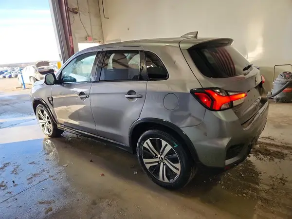 JA4AR3AU7LU016460 2020 MITSUBISHI OUTLANDER - Image 2